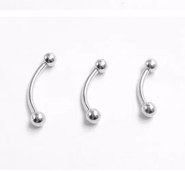 Khuyên tai bạc nữ Tlee, Bông tai cong bi chốt vặn hai đầu cá tính- TleeJewelry