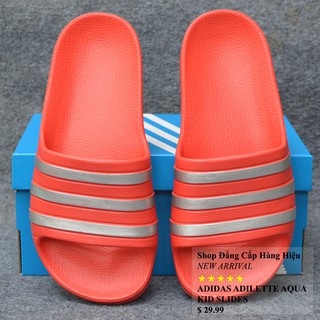 Dép trẻ em Adidas Adilette Aqua Kid màu đỏ sọc bạc