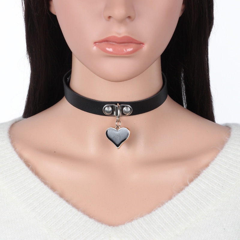 Vòng cổ choker da đính đinh tán phong cách gothic thời trang