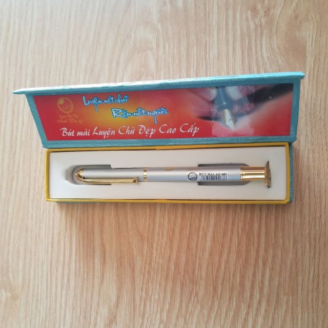 Bút máy Ánh Dương 067