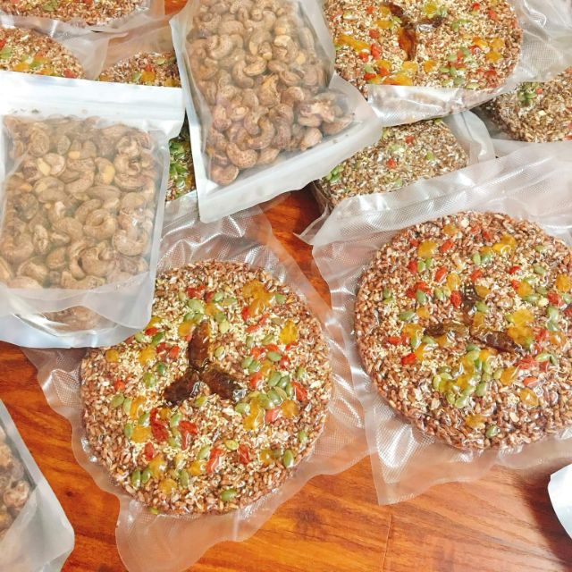 Bánh cốm lứt ngũ hạt