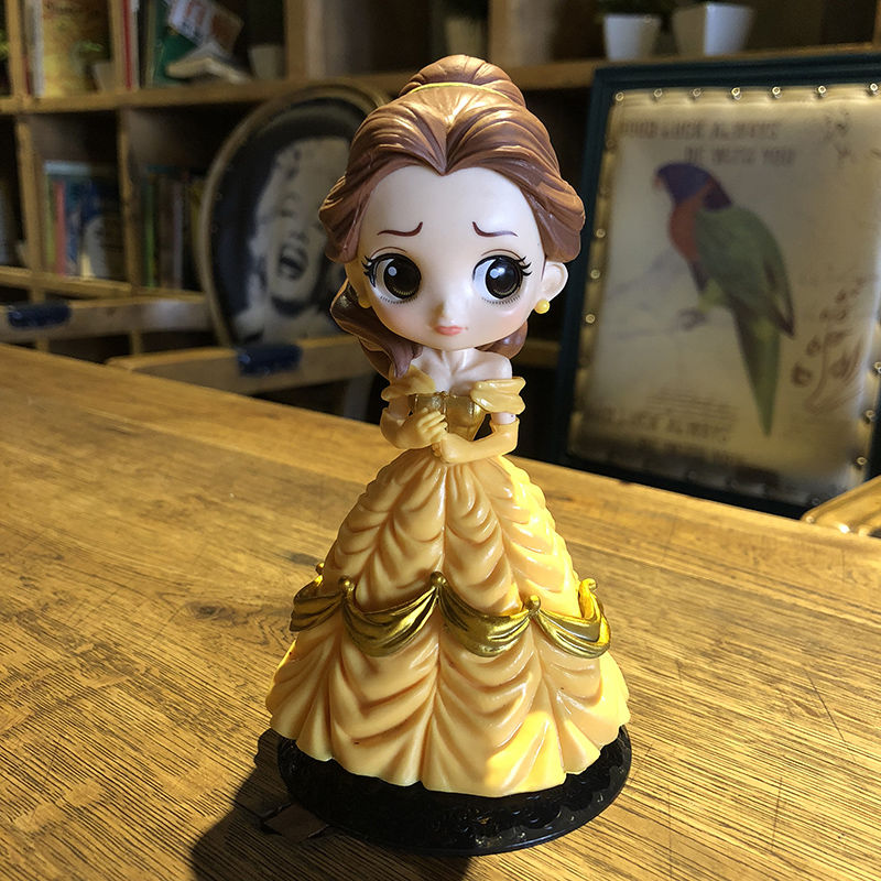 Mô hình nhân vật công chúa Belle trong hoạt hình disney người đẹp và quái vật