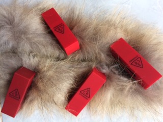 Thanh ly Son 3CE Red
