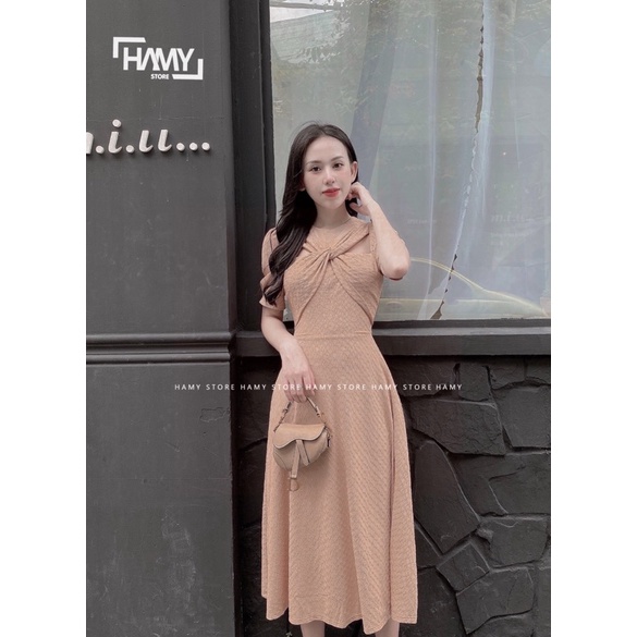 Đầm Xoắn Cổ Có Tay Dài