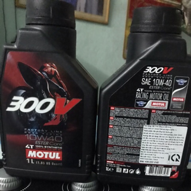 Nhớt motul 300v tem 3 lớp Châu Âu pháp 10w-40 dành cho xe số và tay ga đều được