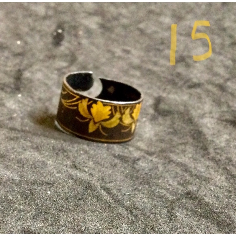 Nhẫn hợp kim màu đen trắng