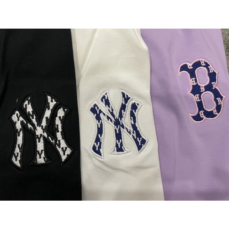 Áo Thun Unisex Màu Đen/Trắng/Tím Thêu Logo Mặt Trước, Mặt Sau In Chất Cotton 100%