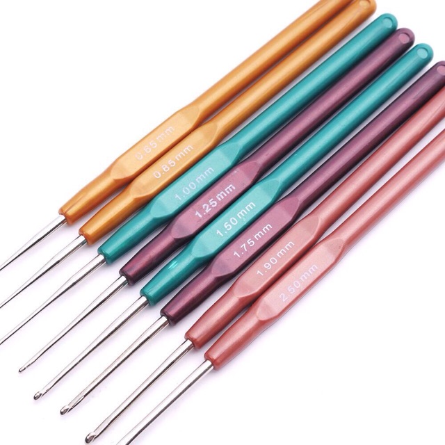 Bộ 8 kim móc chỉ - len