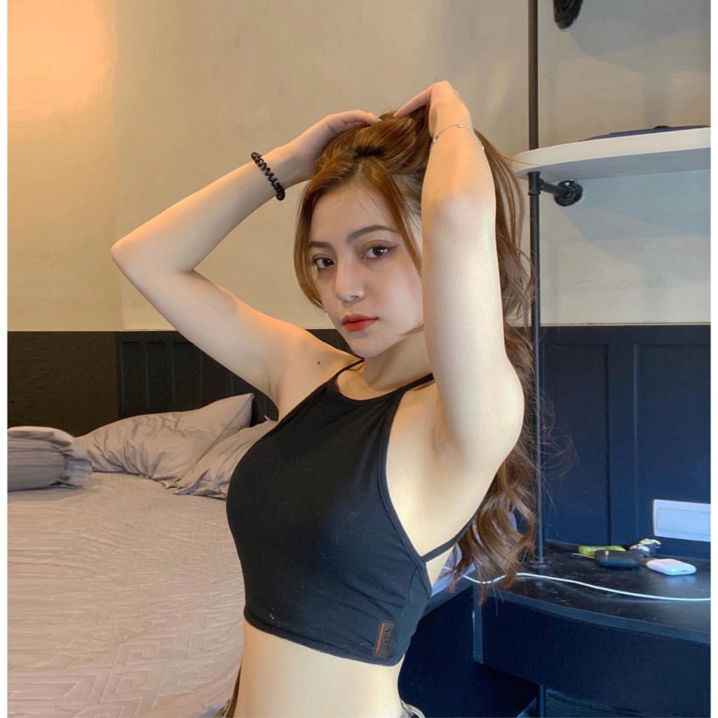 - áo croptop dây dạng yếm