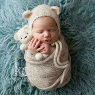 Nón và gấu newborn