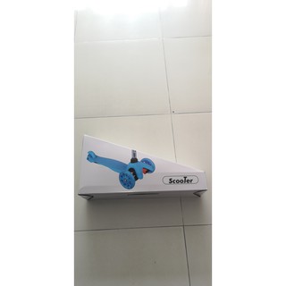 XE SCOOTER 2206 3 BÁNH ĐÈN