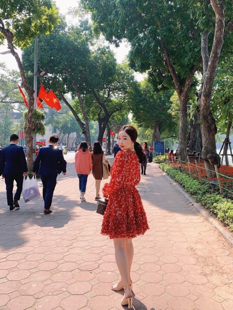 JUMPSUIT HOA TẦNG BO EO