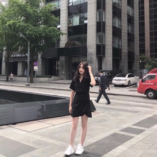 Váy đen dây rút