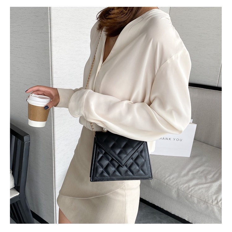 Túi xách đeo chéo nữ giá rẻ đẹp đi chơi phong cách thời trang hàn quốc dễ thương cute DC359