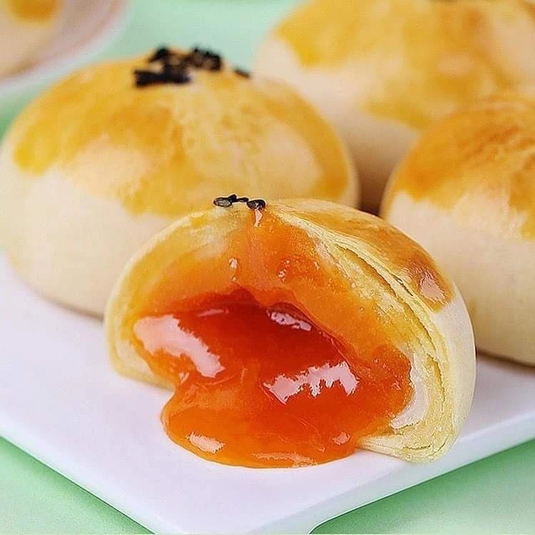 Bánh trứng chảy phiên bản trung thu hộp đỏ - Hộp 300g