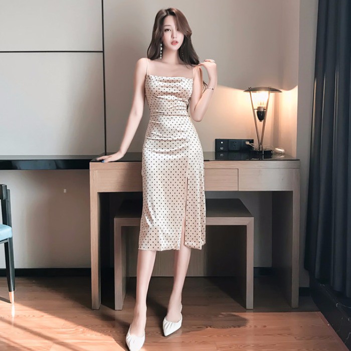 Đầm nữ hai dây dáng ôm midi Emilyshop