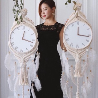 Đồng hồ treo tường macrame lông vũ