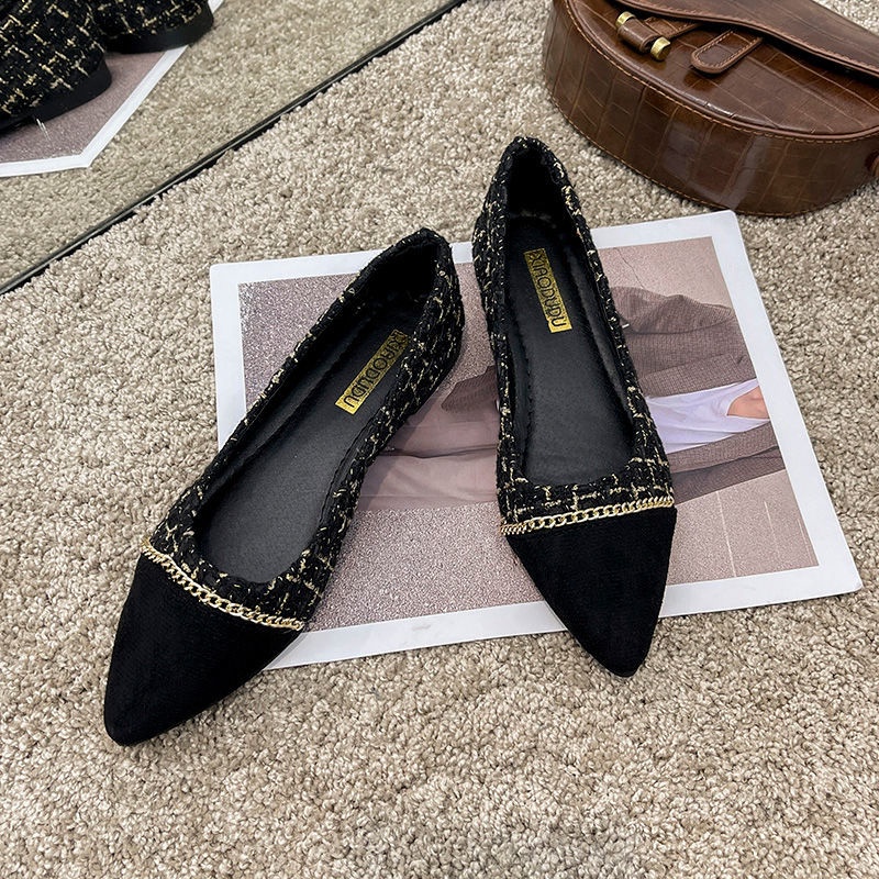 Giày Búp Bê Đế Mềm Mũi Nhọn Phối Dây Xích Phong Cách Chanel Thời Trang Sang Trọng Cho Nữ