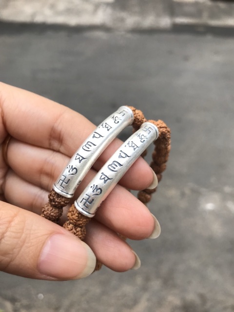 Chuỗi Hạt Kim Cang mix charm Bạc Lục tự chân ngôn