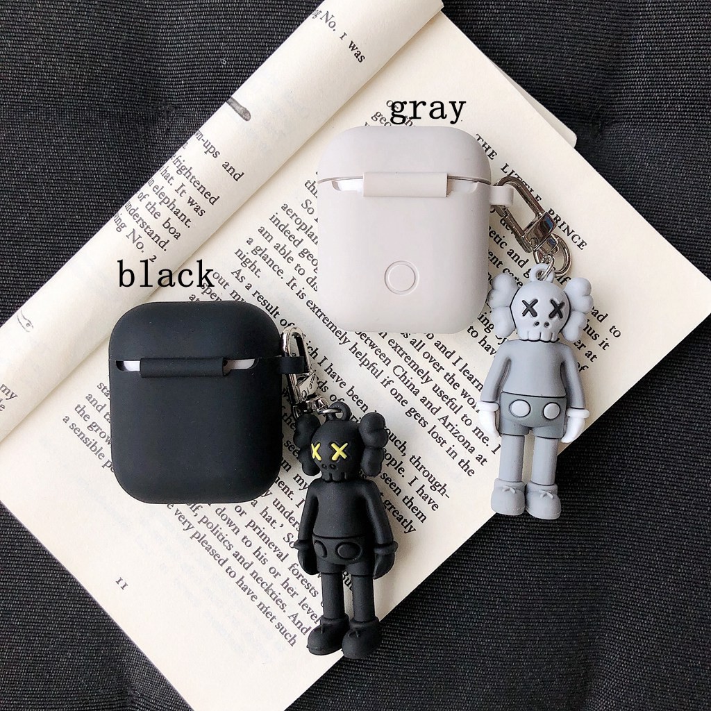Vỏ Bọc Hộp Sạc Tai Nghe Airpods 2 Bằng Silicone Hình Kaws Độc Đáo | BigBuy360 - bigbuy360.vn