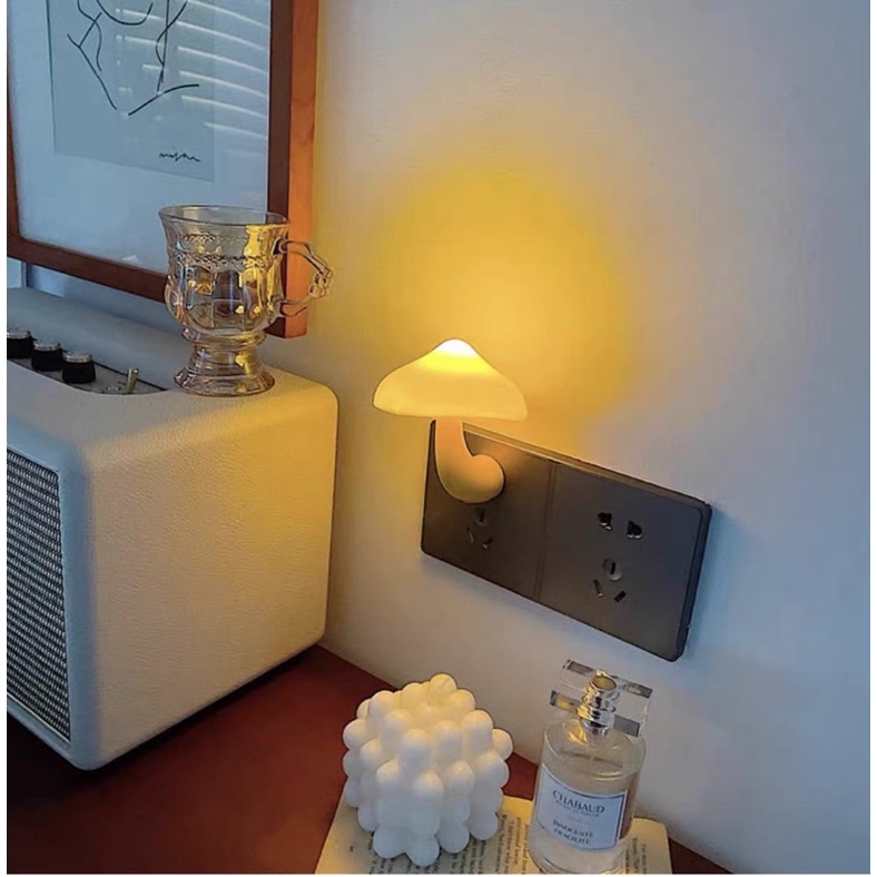 Đèn ngủ mini hình cây nấm tự động tắt bật thông minh