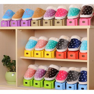 Chiếc kệ thu gọn, để giày dép (kg1)