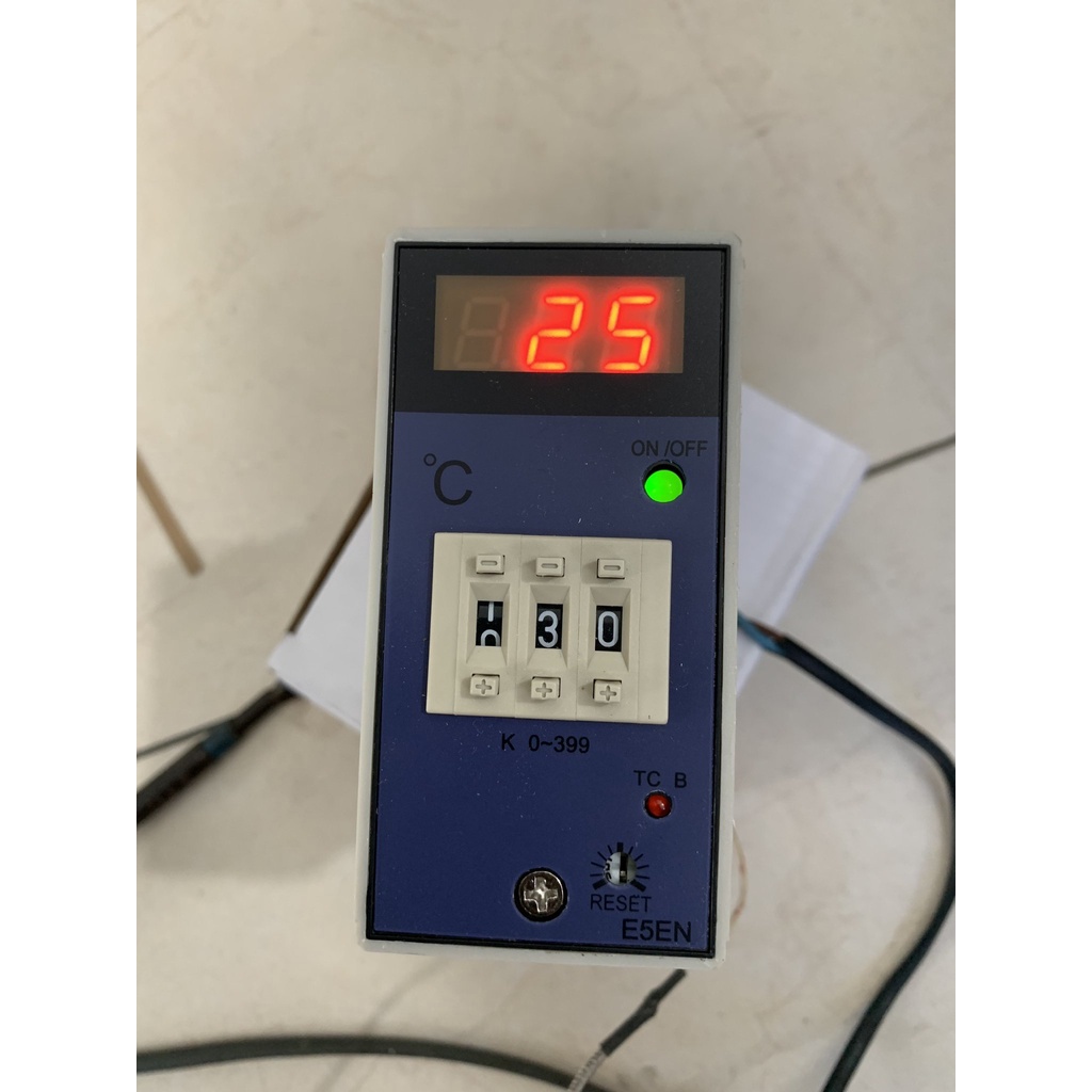 ĐỒNG HỒ NHIỆT ĐỘ E5EN-YR40K