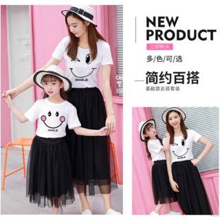 Set áo thun chân váy mẹ và bé