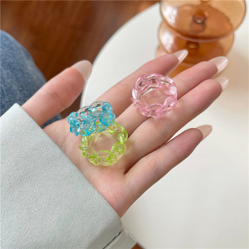 Nhẫn kiểu đá thiết kế sáng tạo