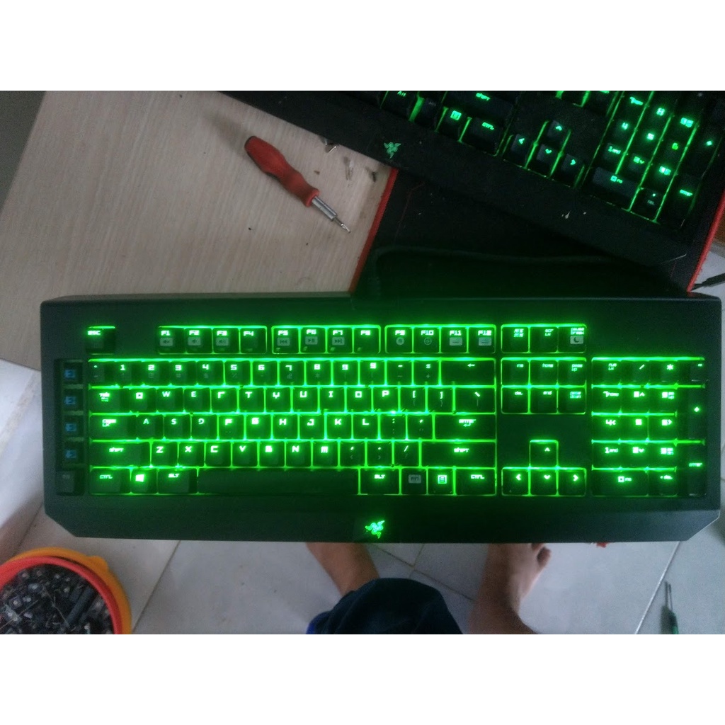 Bàn phím cơ black widow utimate