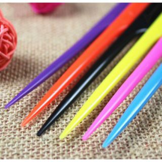 Lược rẽ ngôi ,cắt tóc