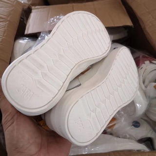 Giầy sneaker Zara cho bé