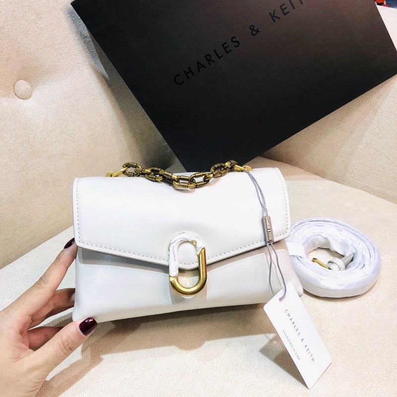 Túi trắng mẫu mới size 19cm