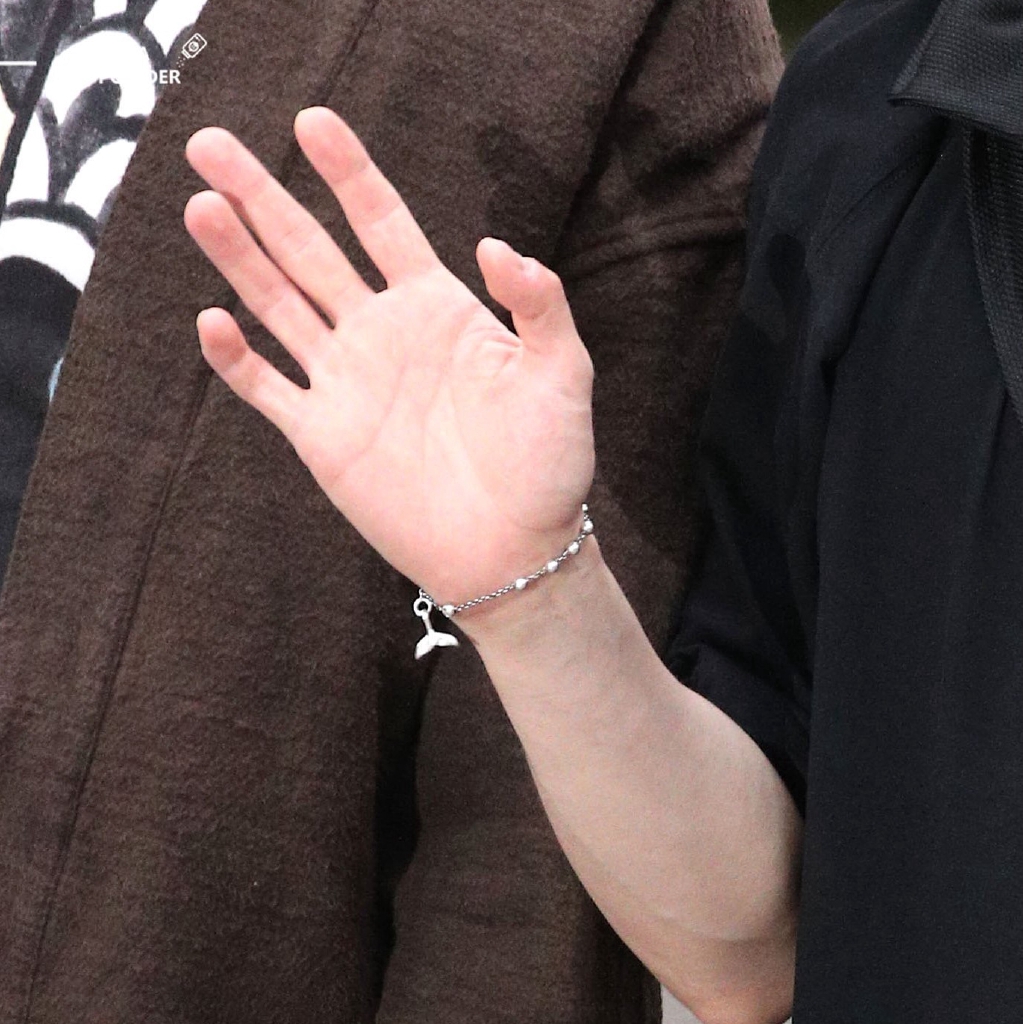 Vòng tay mặt hình đuôi cá heo SUGA lắc tay nam nữ unisex phong cách Hàn Quốc BTS V JungKook Jimin
