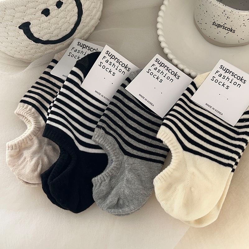 Vớ Thể Thao Cổ Thấp Kẻ Sọc Trắng Đen Phong Cách Nhật Hàn Thời Trang Cho Nữ