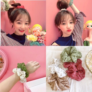 Cột tóc Scrunchies chấm bi