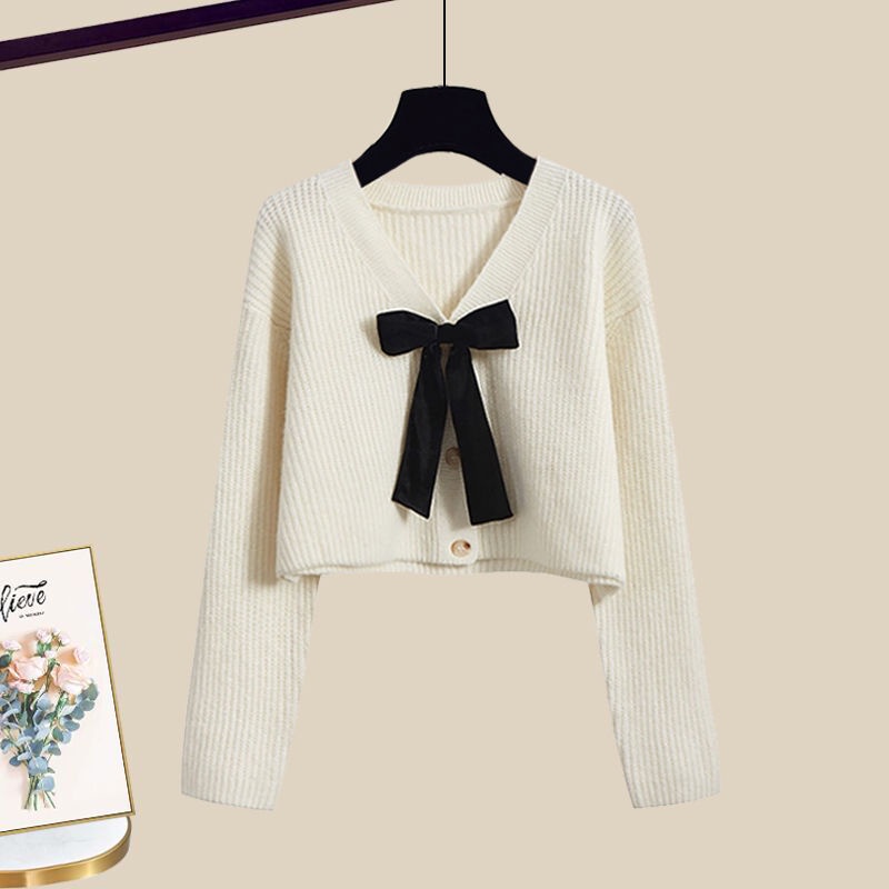 Set Áo Sweater Phối Chân Váy Hai Dây Mỏng Phong Cách Pháp Thời Trang Mùa Thu 2022 Plus Size Cho Nữ