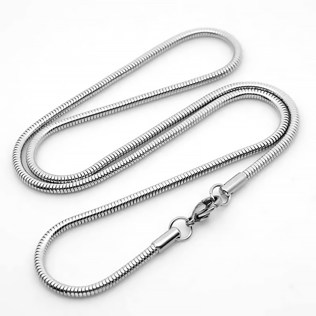 Vòng cổ nữ đẹp kiểu mì vuông bằng titan không đen vĩnh viễn - DCTT22010