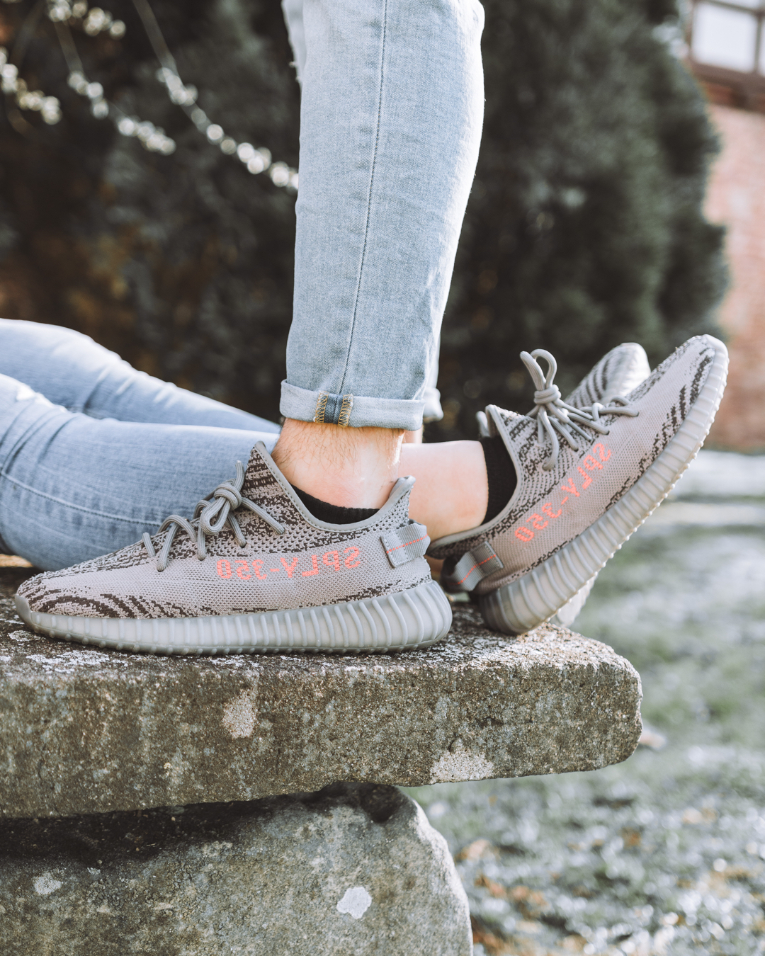 (FREESHIP+HỘP)  Giày thể thao Sneakers  YZ 350 V2 BELUGA 2.0 XÁM CHỮ ĐỎ cực đẹp cho cả nam và nữ