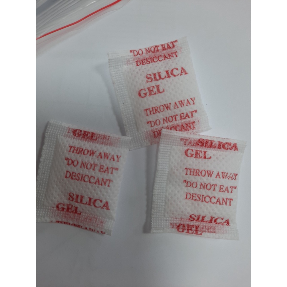 [1000đ] Gói hút ẩm mốc, khử mùi Silicagel - Túi hút ẩm cho giày dép, quần áo, thực phẩm, dược,chống ẩm mốc (1gr/gói).