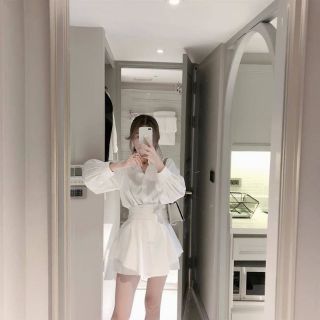 Set váy + quần trong hàng qc