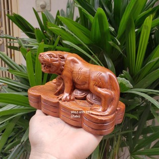  Tượng con hổ gỗ hương