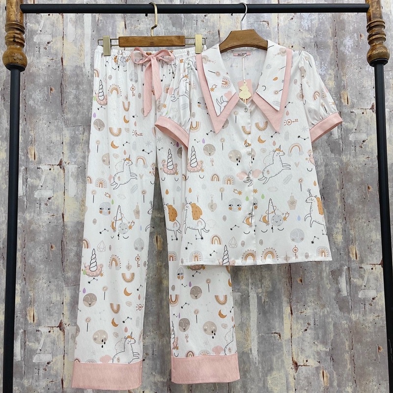 Bộ pijama lụa xước Quảng Châu cao cấp tay ngắn thỏ -dâu