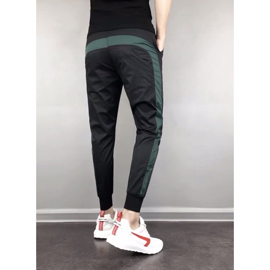Quần jogger kaki nam form đứng túi chéo