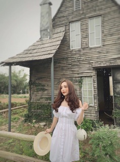Đầm bẹt vai li eo