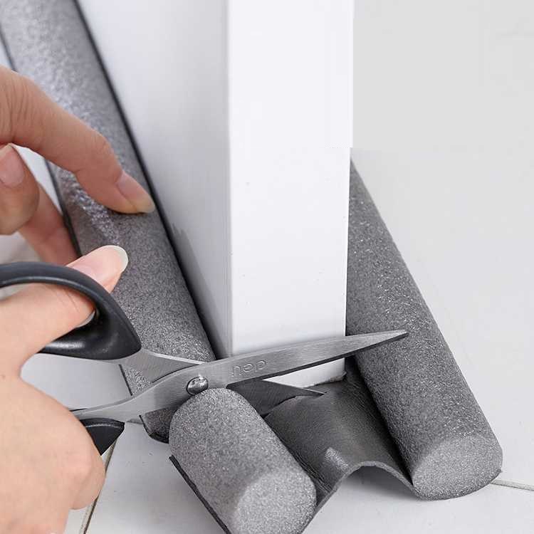 Miếng Lót Xốp Chắn Khe Hở Cửa, Chắn Gió Bụi, Chống Va Đập Cánh Cửa,Tiết Kiệm Phòng Điều Hòa - TIỆM CÁI GÌ CŨNG CÓ