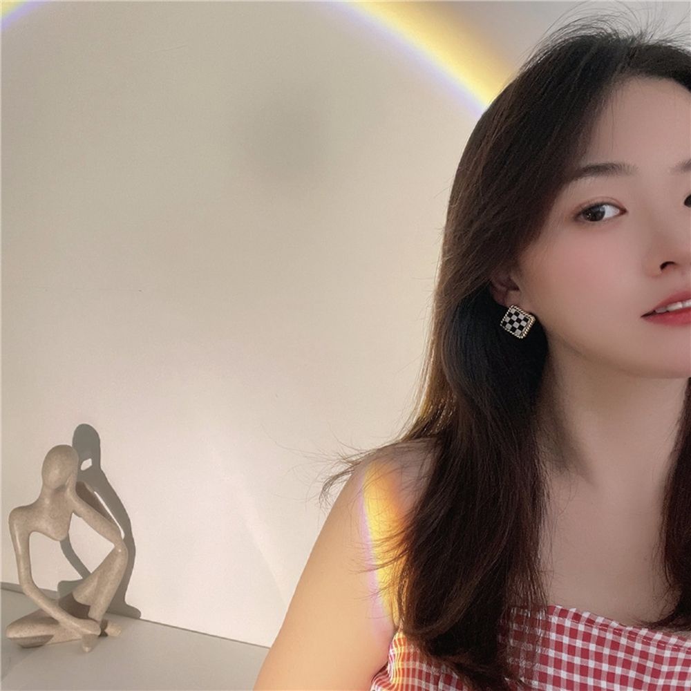 Khuyên tai vuông kim loại acrylic kẻ sọc bàn cơ kiểu Hàn cổ điển thanh lịch đơn giản cho nữ