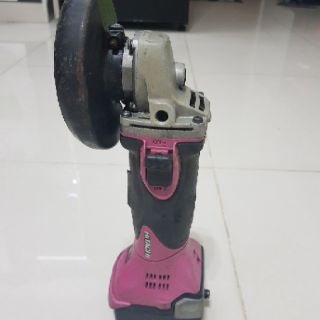 Máy cắt cầm tay dùng pin 14.4v.