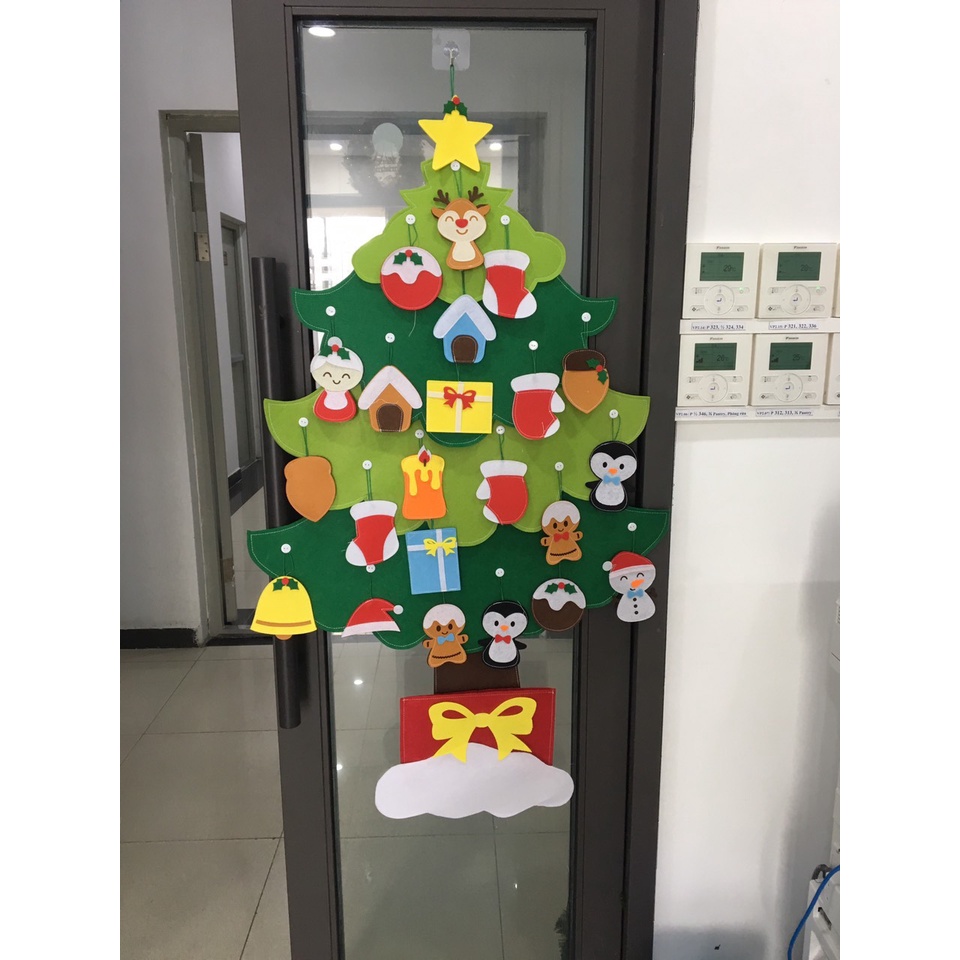 Cây thông Noel 2023 chất liệu vải nỉ cao cấp xuất Âu dán tường cửa kính full họa tiết trang trí xinh kèm đèn giáng sinh