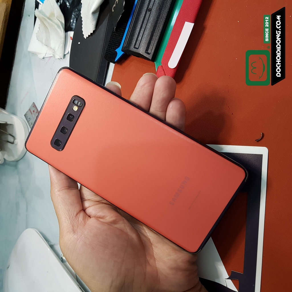 Skin đổi màu Samsung S10 Plus